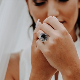 Mytys Black Onyx Stone Rings for Women Marcasite Vintage Cocktail Statement Rings Silver Chunky Crystal Antique Retro for victorians Jewelry Gift (Link A, 7)