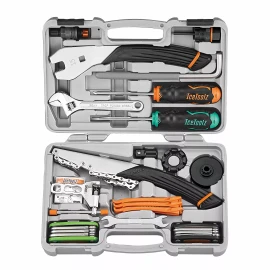 IceToolz Bike Maintenance Tool Kit for Indoor and Outdoor Cycles by IceToolz
