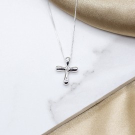 Tuscany Silver Women's Sterling Silver Cross Pendant on Adjustable Curb Chain Necklace 41cm/16"-46cm/18"
