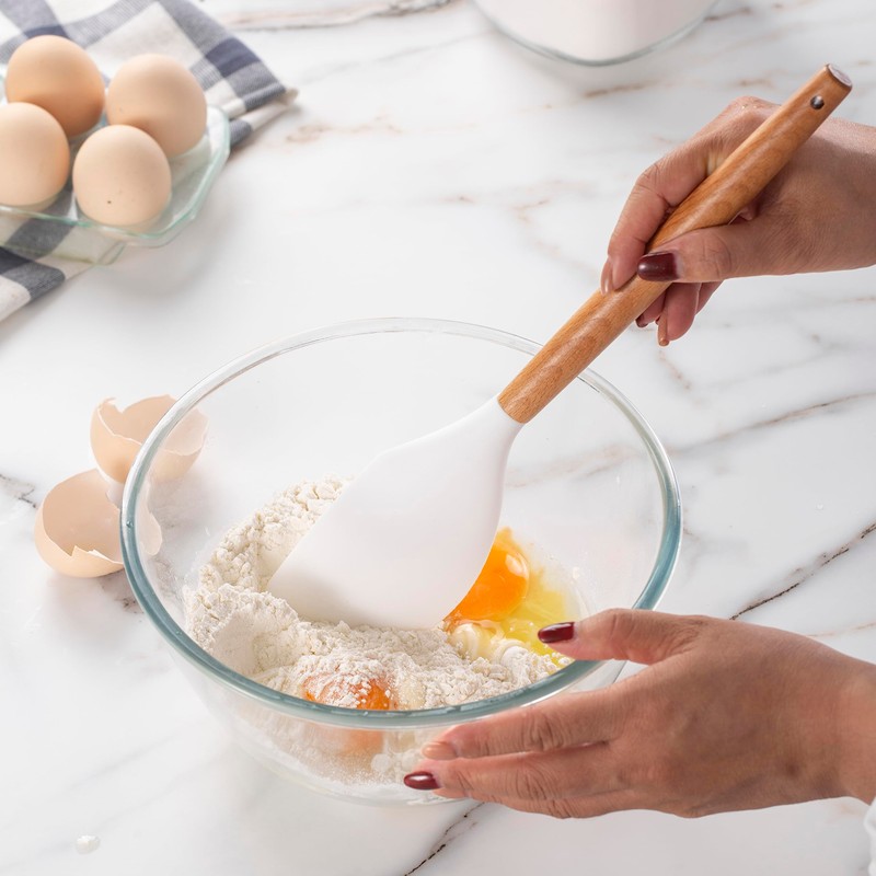 Country Kitchen Non Stick Silicone Utensil Set with Rounded Wood