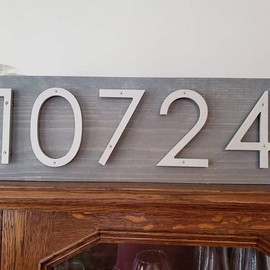 5 Inch Modern Plastic House Numbers and Letters with hardware included. Black and White Arrows, North South East West, Unit A B, No.- Dash, 1/2 (0, WHITE)