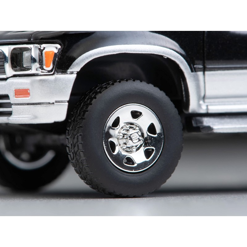 Tomica Limited Vintage Neo 1/64 LV-N255c Toyota Hilux 4WD Pickup