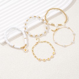 RISHEGAE White Daisy Bracelets for Women Stackable Gold Beads Bracelet Friendship Boho Summer Beach Heart Bracelets Stretch Heishi Beaded Jewelry Set