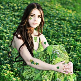 Lucky Irish Shamrock St. Patrick's Day Temporary Tattoos Green Four-Leaf Clover Tattoo Stickers St. Patrick's Day Decoration Gifts for Party Accessories 20 Sheets