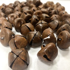 60PCS Christmas Rusty Tin Jingle Bells Country Primitive Farmhouse Rustic Metal Bells for Christmas Tree Ornament Holiday Everyday Hanging Crafting and Embellishing 17mm