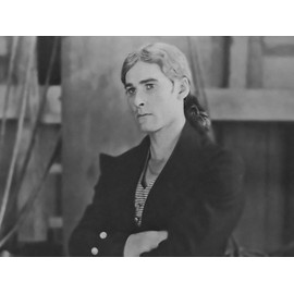 In The Wake Of The Bounty Starring Errol Flynn , The Story Of The Mutiny On The Bounty