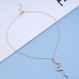 Inilbran Boho Snake Choker Necklace Vintage Snake Pendant Necklace Gold Snake Necklace Minimalist Thin Snake Chain Necklace Jewellery for Women and Girls