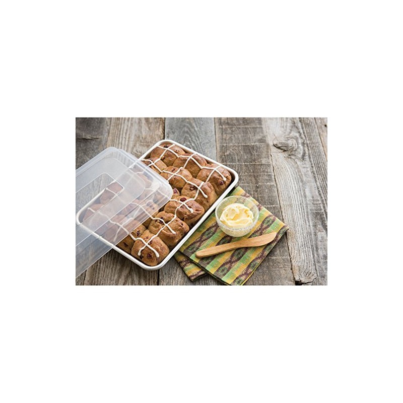 Nordic Ware Naturals Quarter Sheet with Lid