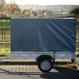 Pack of 4 White Rectangular Screw-On Reflectors 90 x 40 x 6.5 mm Dimensions 70 mm Hole Spacing with E-mark Includes M5 Screws + Nuts Square Reflectors for Trailers Caravans