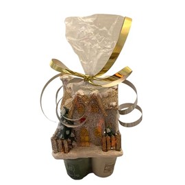 Yankee Candle Holiday Wonderland House Hand-Painted Votive/Tea Light Candle Holder Gift Set with 4 Festive Votives