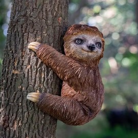 Mellsunny Sloth Tree Hugger Resin Sloth Figurines Animal Sculpture Hanging Garden Statue Tree Peeker Ornament for Patio Lawn Porch Yard Outdoor Decorations