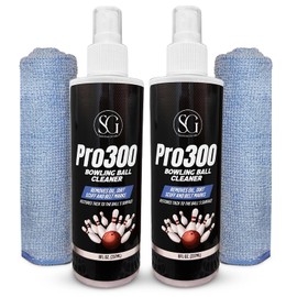 Spekkled Girrafe Bowling Ball Cleaner Spray with Cleaning Cloths (Pack of 2) - Oil, Scuff, and Belt Mark Cleaner Restores Tack - EPA Safe Bowling Ball Restoration - Bowling Accessories - 8 OZ