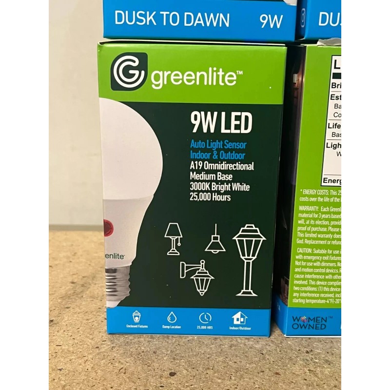 Greenlite 4 pack Dusk To Dawn LED 9W = 60watt