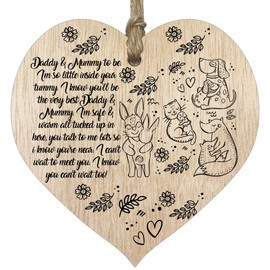 Mum & Dad to Be Gifts Hanging Wooden Heart Sign Plaque for Mummy Daddy - Light Wood Hearts, Parents to be Gifts, Mummy to be Gifts, Baby Reveal Gifts, Baby Shower Keepsake Ideas, Mum-To-Be