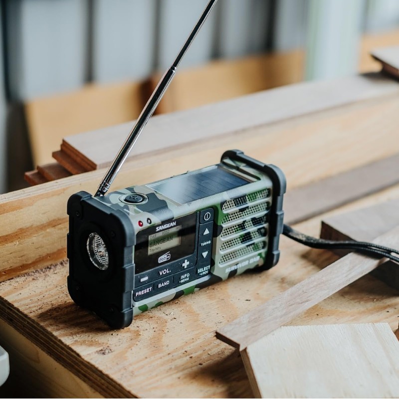 Sangean DAB+ (Survivor DAB) Camouflage Green