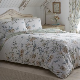 Dreams & Drapes - Garden Flower, Butterfly & Bird Duvet Cover - Single Bedding Size Reversible Design (2 Colours) - Easy Care & Washable - Vintage Bedding in Sage - White/Sage Green Floral Duvet