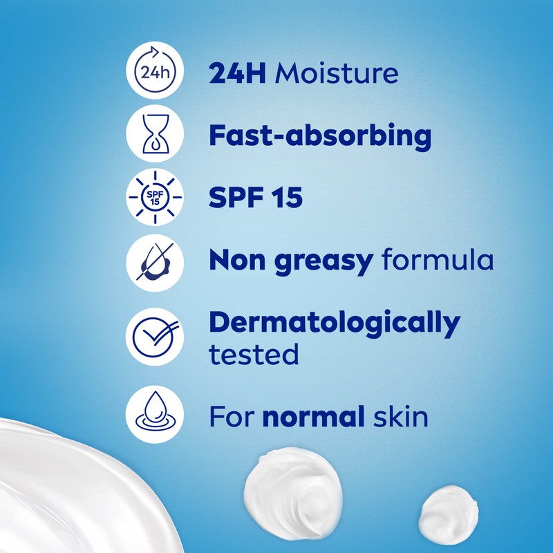NIVEA Refreshing Day Cream with SPF 15, 24H Moisture for