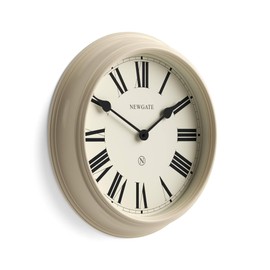 NEWGATE® Notting Hill Wall Clock | Large Classic Metal Clock | 17.5 inch | Gloss Cream | Roman Numerals | Traditional Design Ideal for Kitchen or Living Room