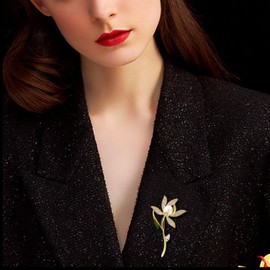 Brooches for Women, la luen Gold Rhinestone Imitation Pearl Narcissus Flower Brooch Elegant Bridal Shawl Bouquet Brooch Pin (Gold-C)