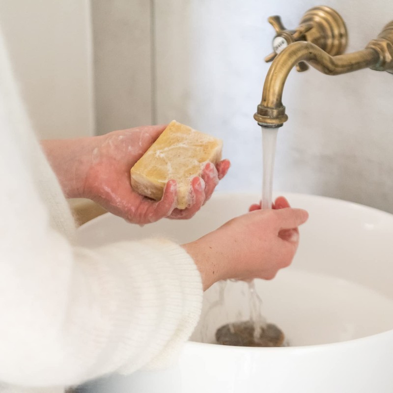 Omum Le Cajoleur Savon Protecteur Ultra-Nourrissant 100 g