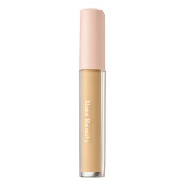 Corrector Líquido Rare Beauty Medium para Ojos Cobertura Media Acabado Natural Suave 4 mL