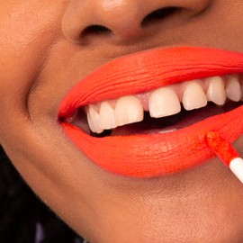 3INA MAKEUP - The Longwear Lipstick 320 - Orange Lipstick - Matte Lipstick with Hyaluronic Acid - Long-Lasting Highly Pigmented Liquid Lipstick - Vegan - Cruelty Free