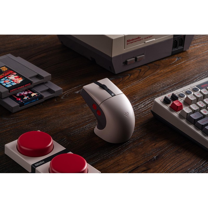 8BitDo Retro R8 Mouse, Charging Dock, PAW 3395 Optical Sensor