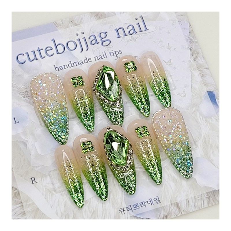 Green Glitter Handmade Nail Tips - Stiletto M / 그린