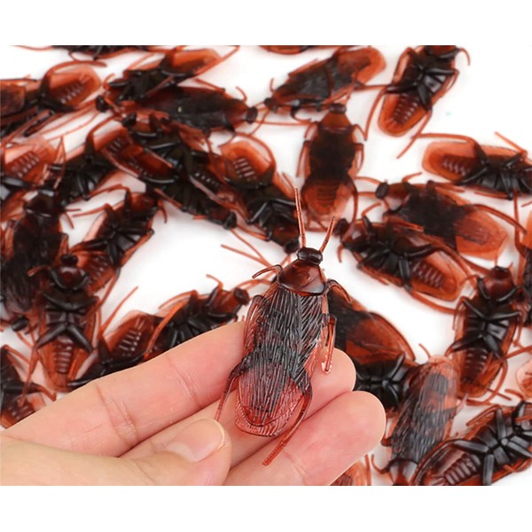 Cooplay 20PCS Prank Fake Cockroach Roach Insects Mock Joke Toys Prank Scary Trick Bugs for Halloween Party April Fools' Day