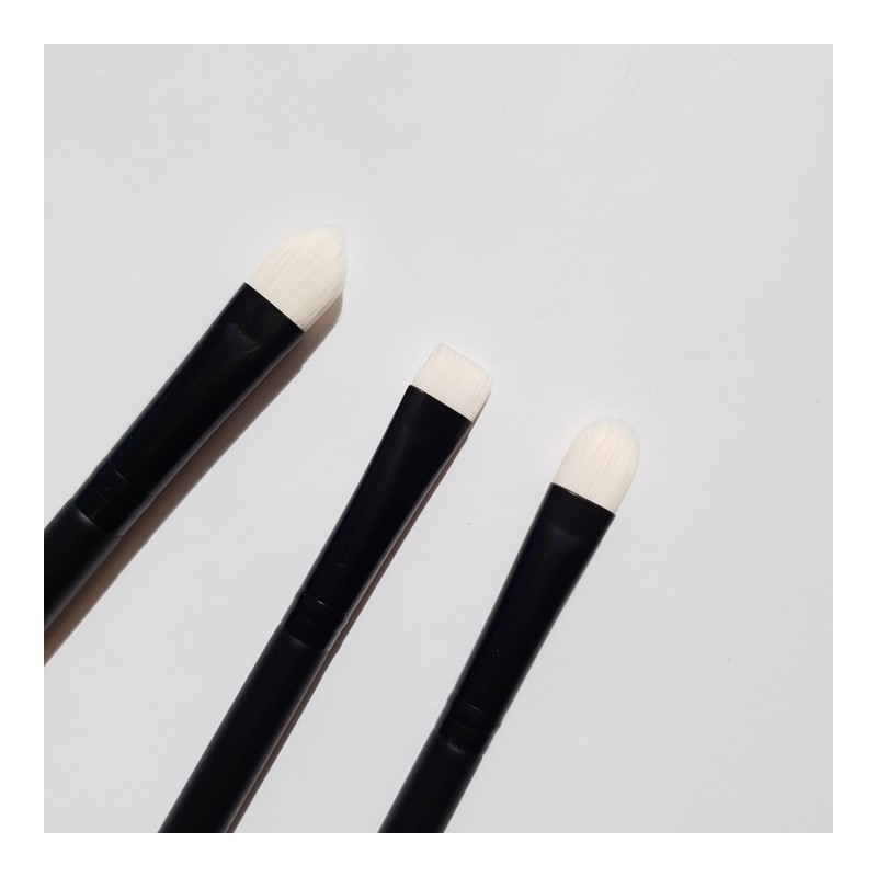 Matte Black Concealer Brush - Square / 매트블랙 컨실러 브러쉬