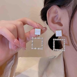 Yheakne Boho Enamel Square Earrings Hollow Square Pearl Earrings Vintage Square Stud Earrings Pearl Square Drop Earrings Jewelry for Women and Girls
