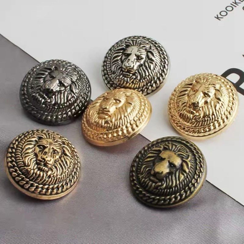 Pack of 5 Vintage Lion Pattern Stem Metal Buttons Round