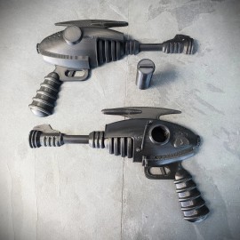 Alien Blaster Accessory for Fall Out Costumes | Raw DIY Parts Kit