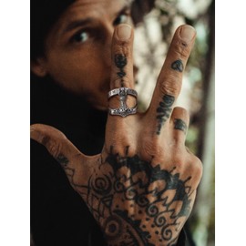 Supcare Thor's Hammer Rings for Men Boys Viking Luhn Rune Finger Ring 316L Stainless Steel Signet Ring with Celtic Knot Band Ring Vintage Statement Ring Viking Jewellery for Anniversary Birthday,