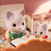 Sylvanian Families - latte cat family
