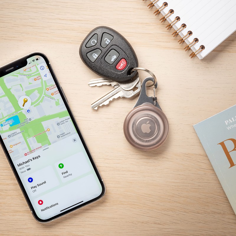 Nite Ize, Inc. WAT-06T-R6 Wearabout Tracker Holder, Smoke