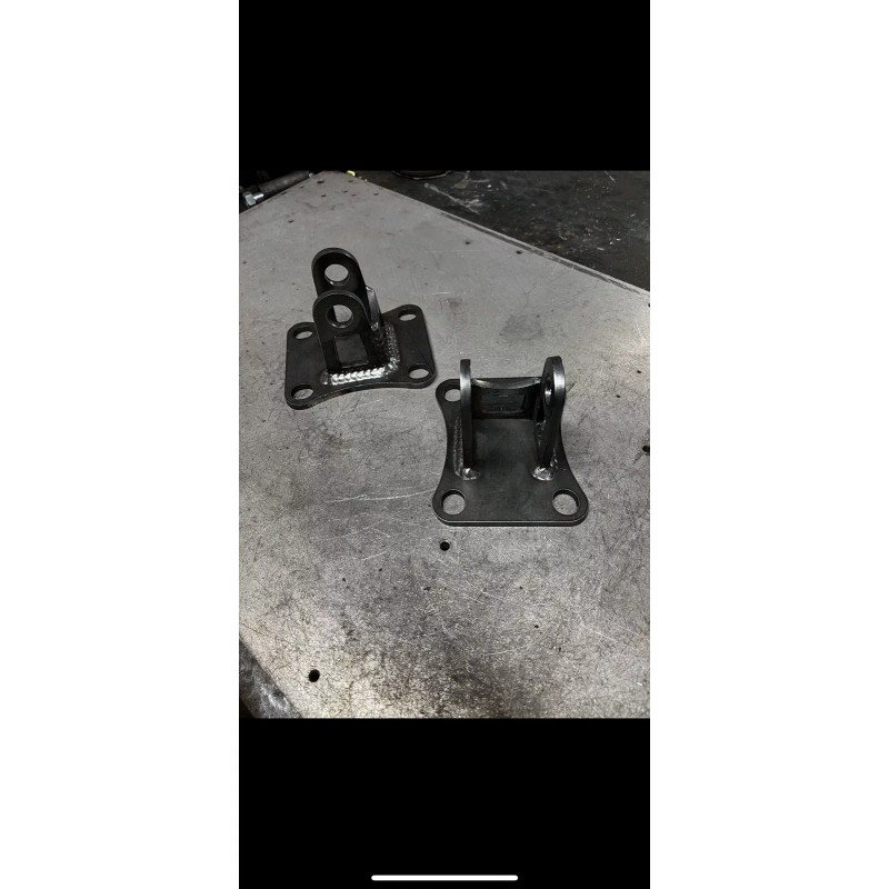 Mfab 94-02 Dodge Ram 2500 bolt on rear traction bar