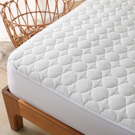 Queen Size Waterproof Mattress Protector Rayon from Bamboo Fitted Quilted Mattress Pad Cover with Deep Pocket Up to 18''
