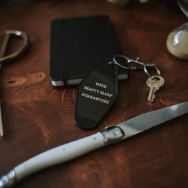 Chillkat Vintage Hotel Motel Keychain (Black Hotel Cortez)