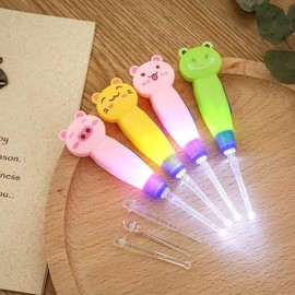 1Pc Cute Flashlight Earpick,Earwax Cleaning and Removal Tools, Light Led Earpick Wax for Adults and Children Ear Safe