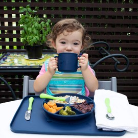 green sprouts Learning Cup |Helps toddler develop independent drinking skills | Easy-grip handles | Heat-Resistant |Dishwasher Safe | Navy 2-pk