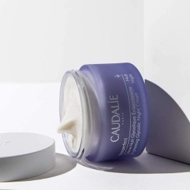 Crema de noche antimanchas Vinoperfect de Caudalie, 50 ml