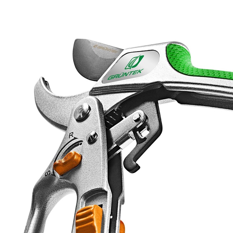 GRÜNTEK Secateurs Kakadu up to 24 mm with Switch On-Off