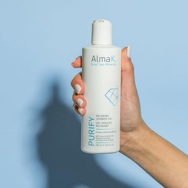 Alma K Gel de Ducha Relajante - Gel Corporal para Mujeres y Hombres - Cuidado de la Piel con Minerales del Mar Muerto, Aceite de Aguacate - 250 ml