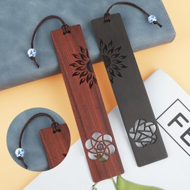 Amaxiu Vintage Wooden Bookmarks, Pack of 2 Wooden Bookmarks with Pendant, Hollow Craft Page Marker, Bookmark, Gift for Book Lovers, Women, Men, Birthday (d)