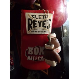 Lote De Dos Guantes D Colección,olimpiadas 1976 Y Box Azteca 0 Marrón (Usado)