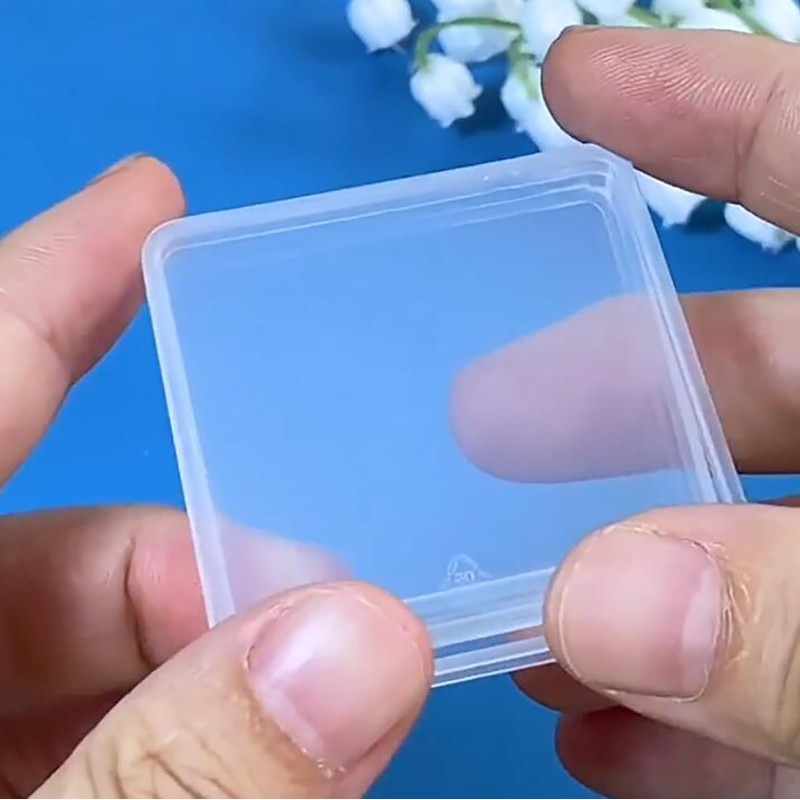 12 empty square mini clear plastic cases with cover for