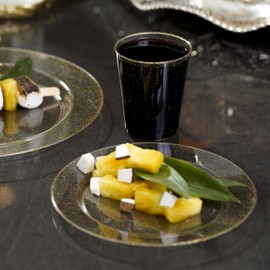 STACKABLES ~ 20 Pack Hard Plastic Plates ~ Multi-Use Glittered Gold Round Plate ~ Reusable Dinnerware Plate Set for Weddings & Parties (7.5" Plates)