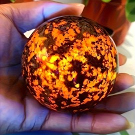 Wholesale Yooperlite Stone Sphere UV Reactive Crystal Ball Hand Polished Warm Flame Stone for Home Room DecorationColor: Gray yooperlite sphere, Size: 70-80mm/2.73-3.12inch