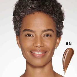 Estée Lauder Futurist Soft Touch Brightening Skincealer Concealer – Corrector iluminador con textura suave y acabado natural.